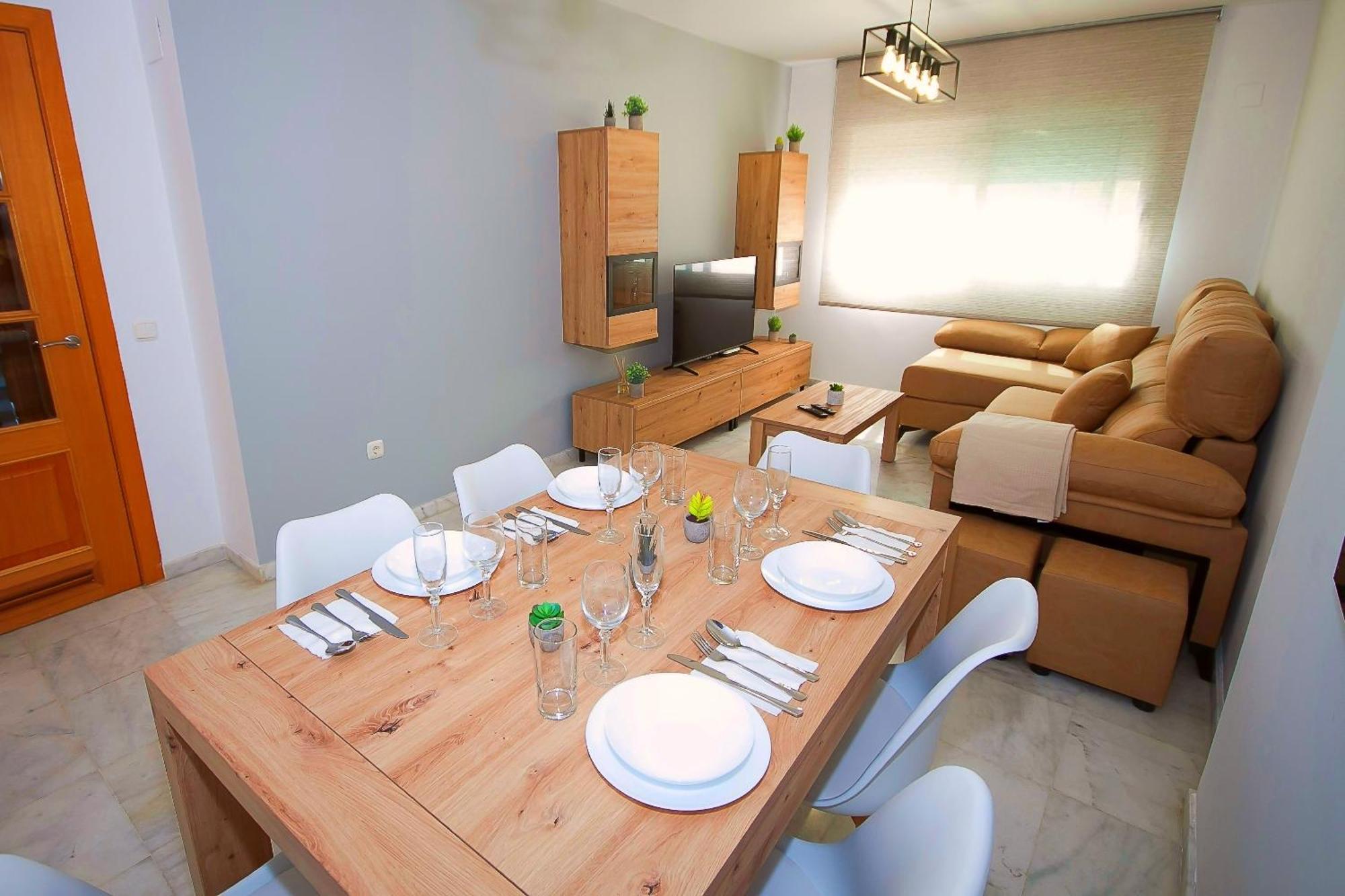 Ave Huelin 3Rooms Alojamiento Con Parking Y Ac Málaga Eksteriør bilde
